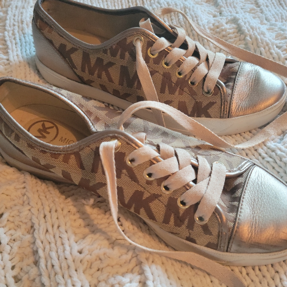 MICHAEL KORS fashion sneakers